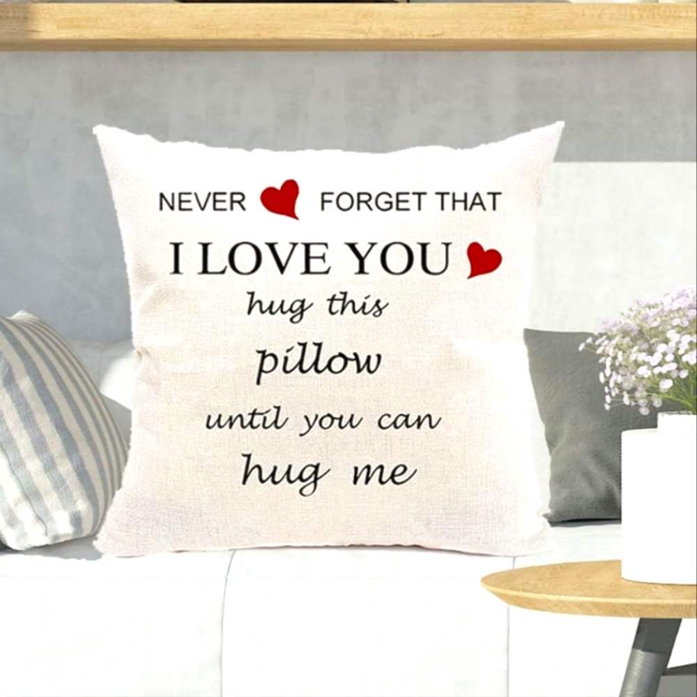 NWT✨️Love Text Pillowcase